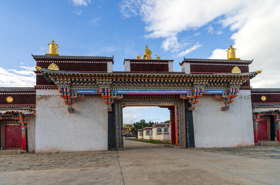 藏族寺庙各莫寺