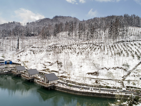 龙王垭山庄大雪