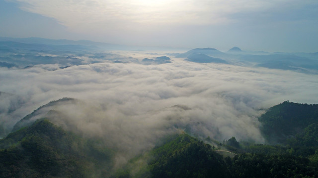 偏头山云雾日出