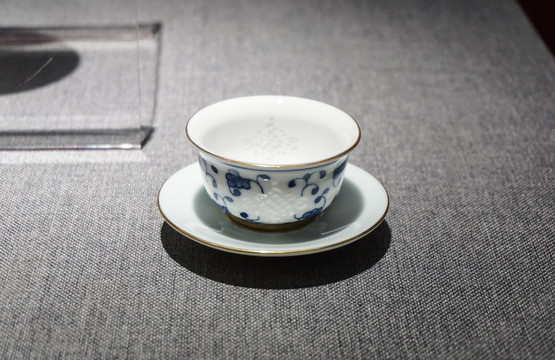 瓷器現(xiàn)代瓷餐具