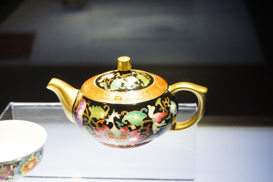瓷器现代瓷茶壶