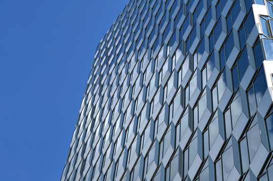 现代建筑蓝色玻璃幕墙