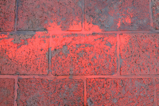 红色斑驳砖墙