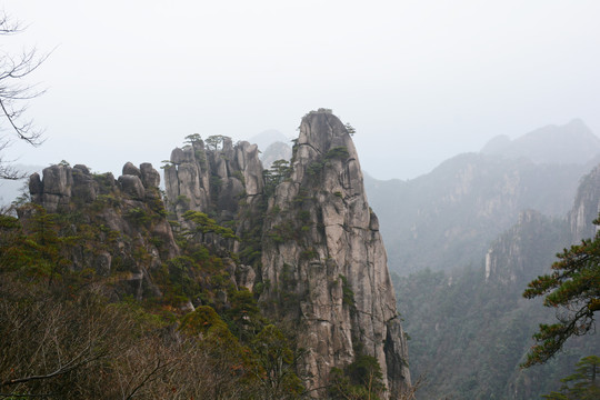 黄山奇峰