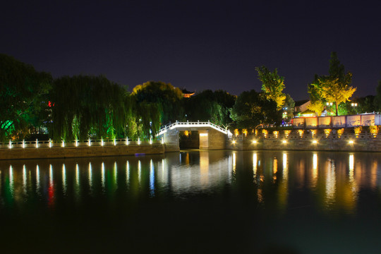 七里山塘夜景