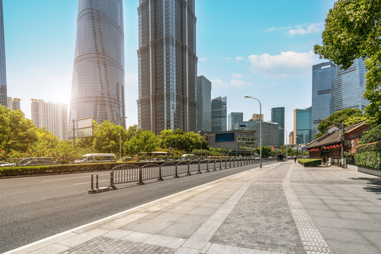 陆家嘴金茂大厦街道街景