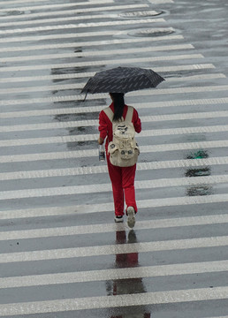 雨中即景