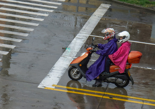 雨中即景