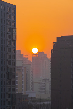 城市夕阳