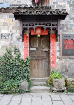 中式老木门