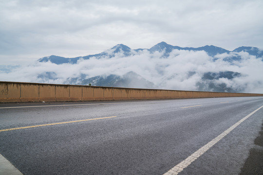 中国云南省滇藏公路和高原风光