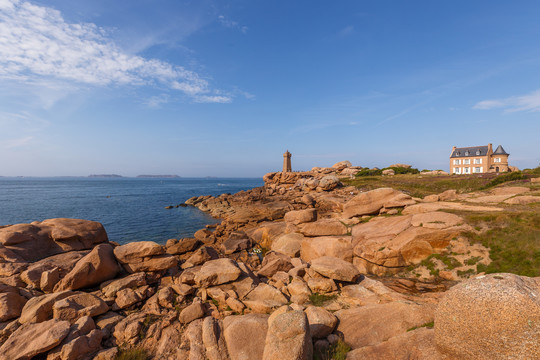 法国布列塔尼玫瑰海岸黄昏风景