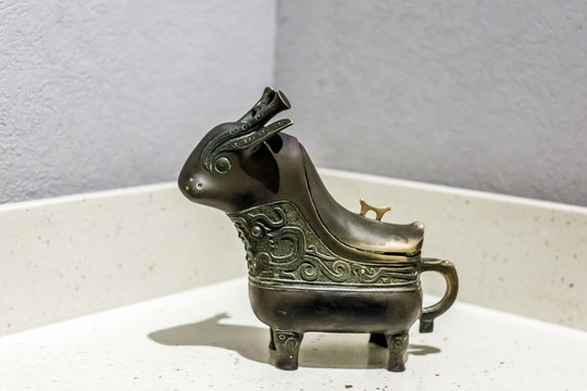 南京博物院馆藏西周铜兕壶