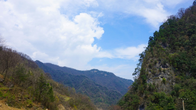 高山的云九