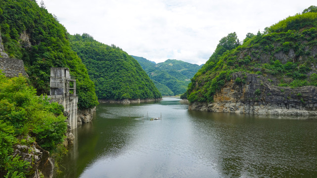 蓝天碧水三