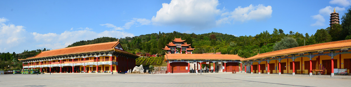 云南省弥勒锦屏山风景区全景