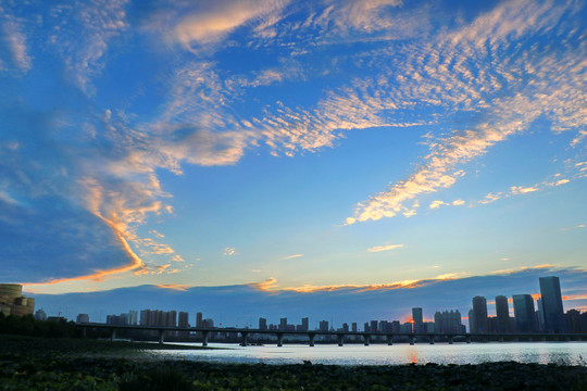 沙湖夕阳彩霞