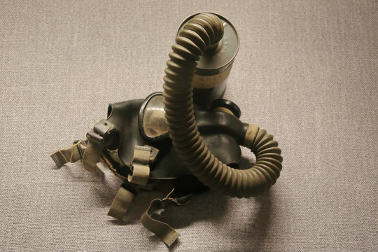 军用防毒呼吸器