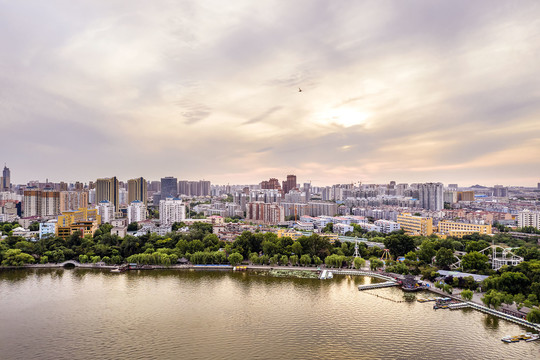 霞蔚大明湖