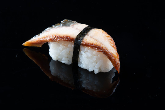 鲭鱼寿司