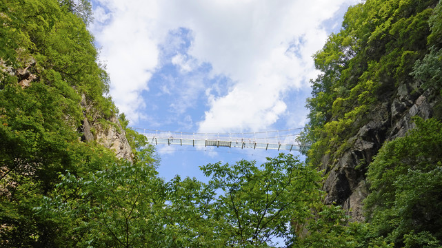 秦岭终南山寨玻璃桥