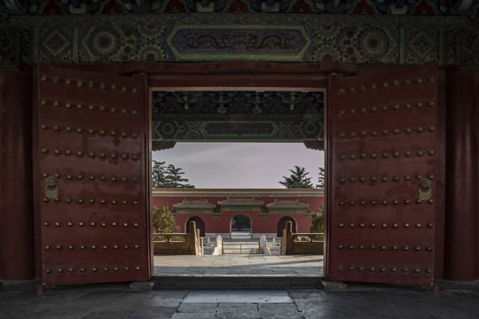 北京太庙五彩琉璃门