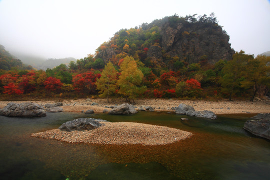 辽宁本溪大石湖风光