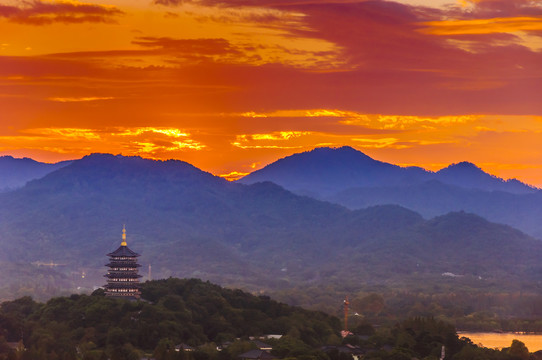 杭州雷峰塔日落自然景观