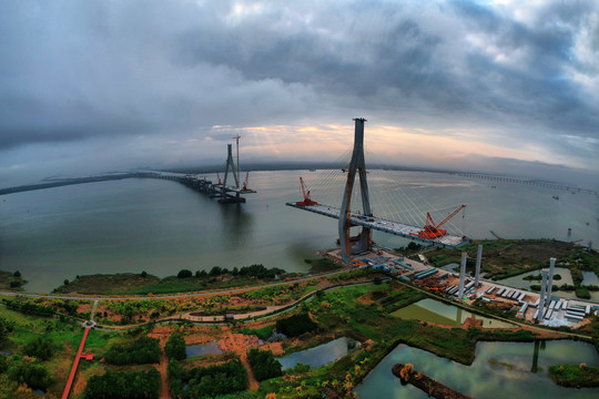 建设中的珠海洪鹤大桥