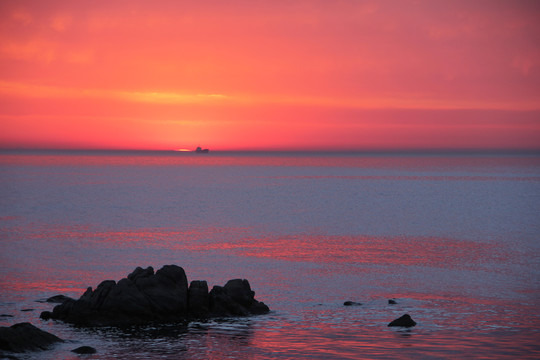 海上日出