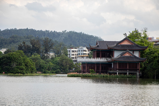 惠州西湖风景区湖畔中国建筑