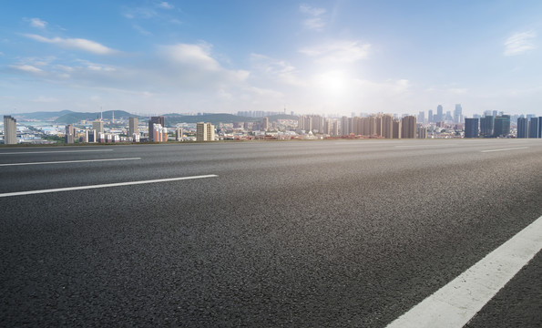 沥青地面天际线和建筑景观