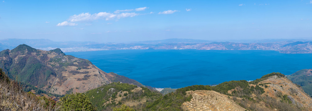 高原明珠抚仙湖全景图