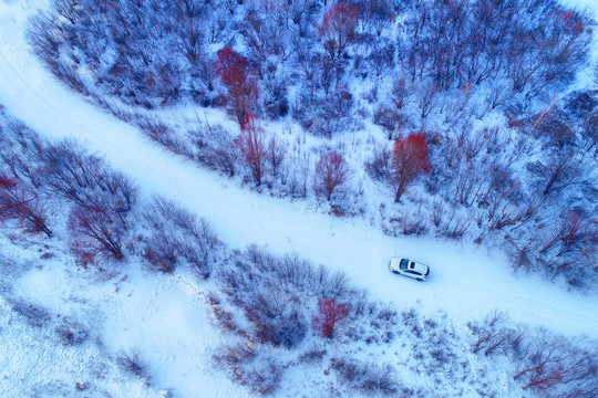 大兴安岭雪河风光