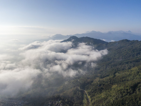 大山里的云海