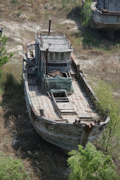 陆地渔船废弃渔港