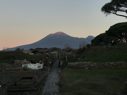 庞贝古城晨景