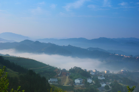 县河云雾日出八