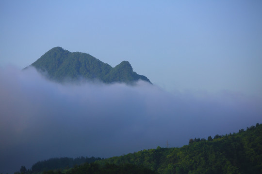 县河云雾日出九