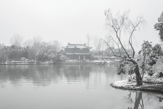 园林雪景