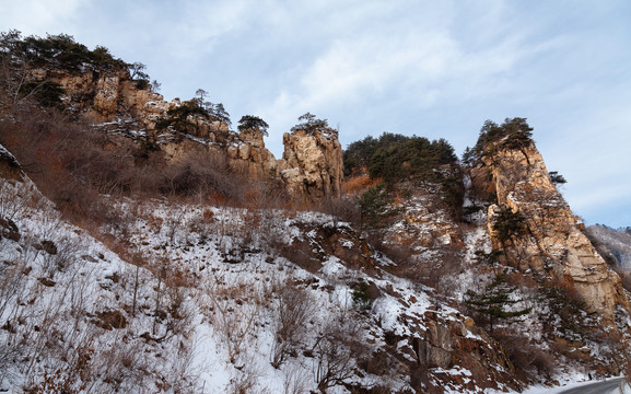 辽宁本溪关门山冬季冰雪瀑布风光