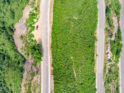 航拍山区公路