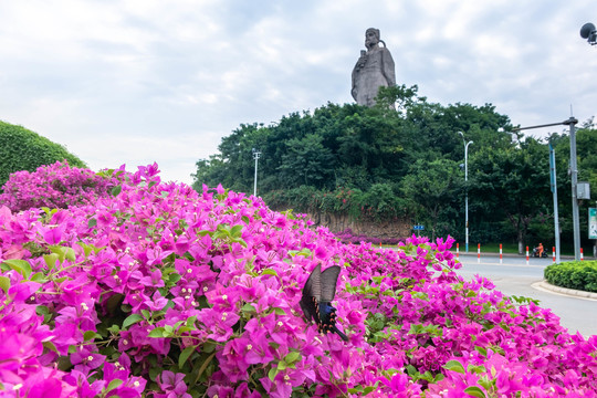 西江路柳宗元雕像