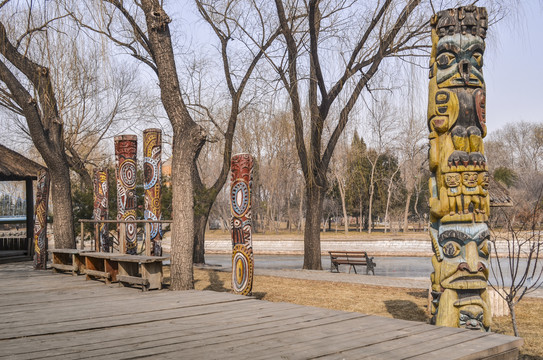 北京世界公园的图腾柱