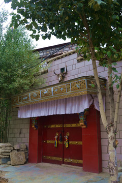 藏式民居大门