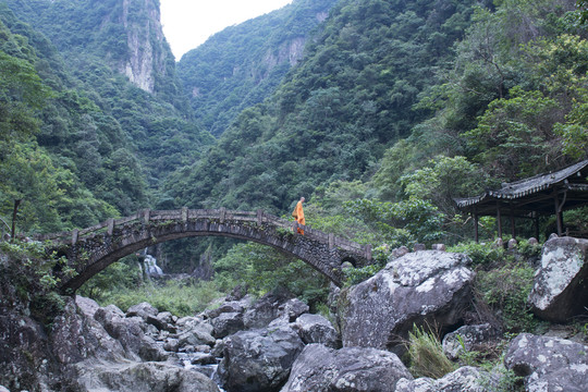 龙湾潭