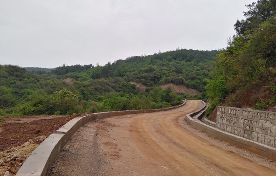 修乡村道路