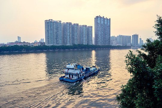 河道清淤船