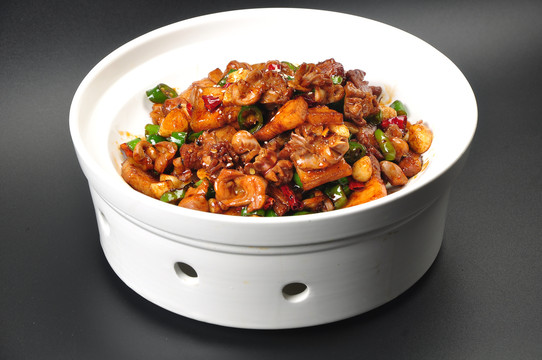五花肉炒雞胗