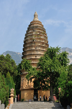 登封嵩岳寺塔